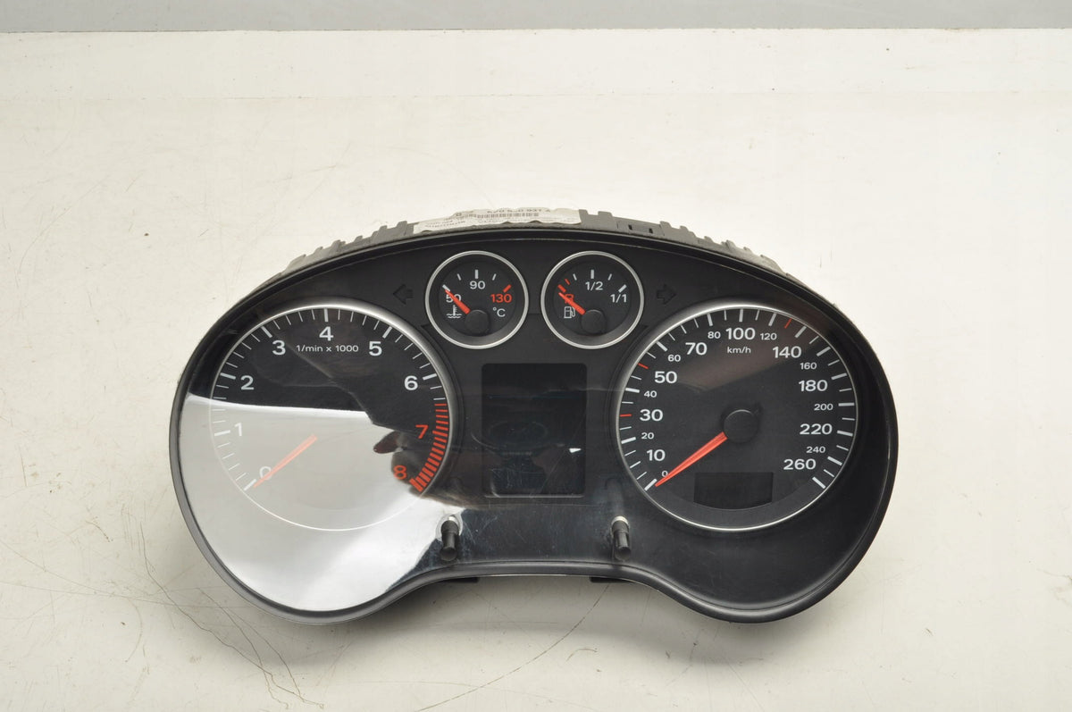 AUDI A3 8P 2.0 FSI COUNTER CLOCKS 8P0920931A