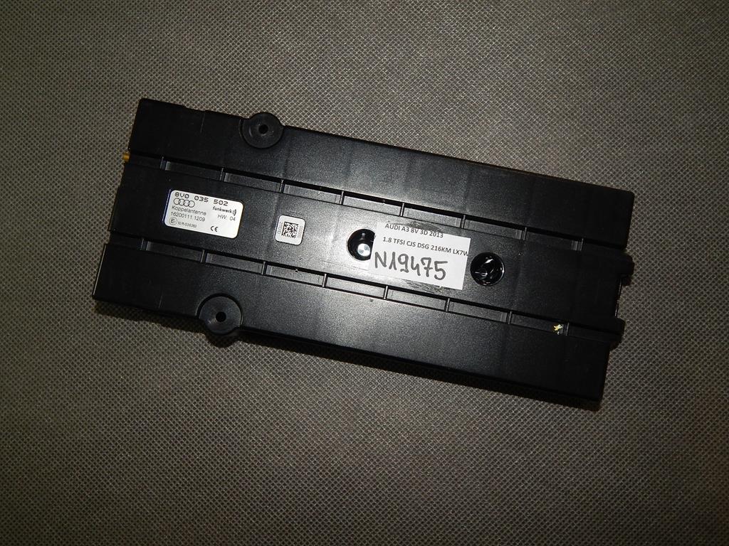 AUDI A3 8V ANTENNA AMPLIFIER 8V0035502