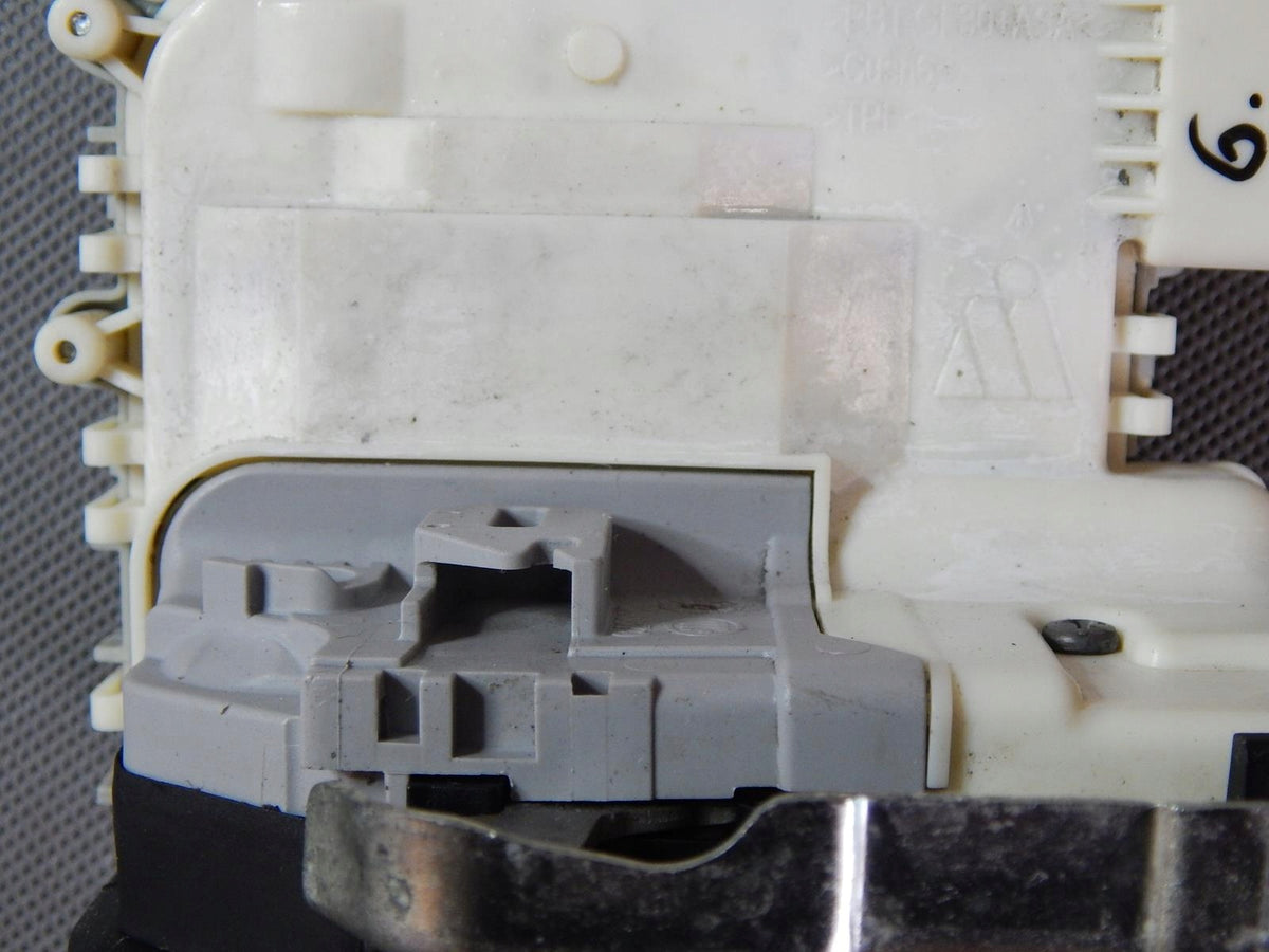 AUDI A3 8V DOOR LOCK RIGHT