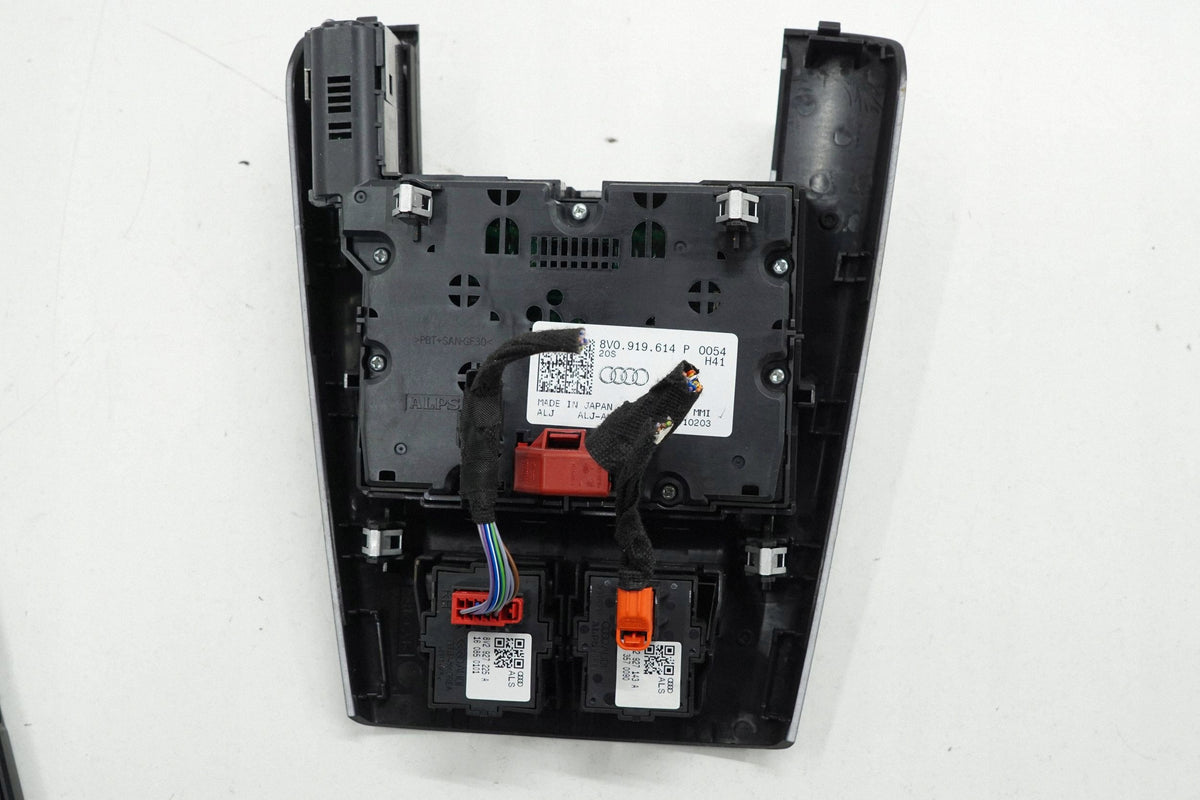 AUDI A3 8V SEDAN 16R CONTROL RADIO PANEL MMI 8V0919614P