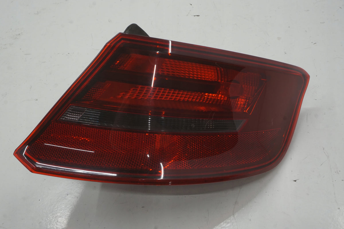 AUDI A3 8V SPORTBACK 14R LAMP RIGHT REAR 8V4945096C