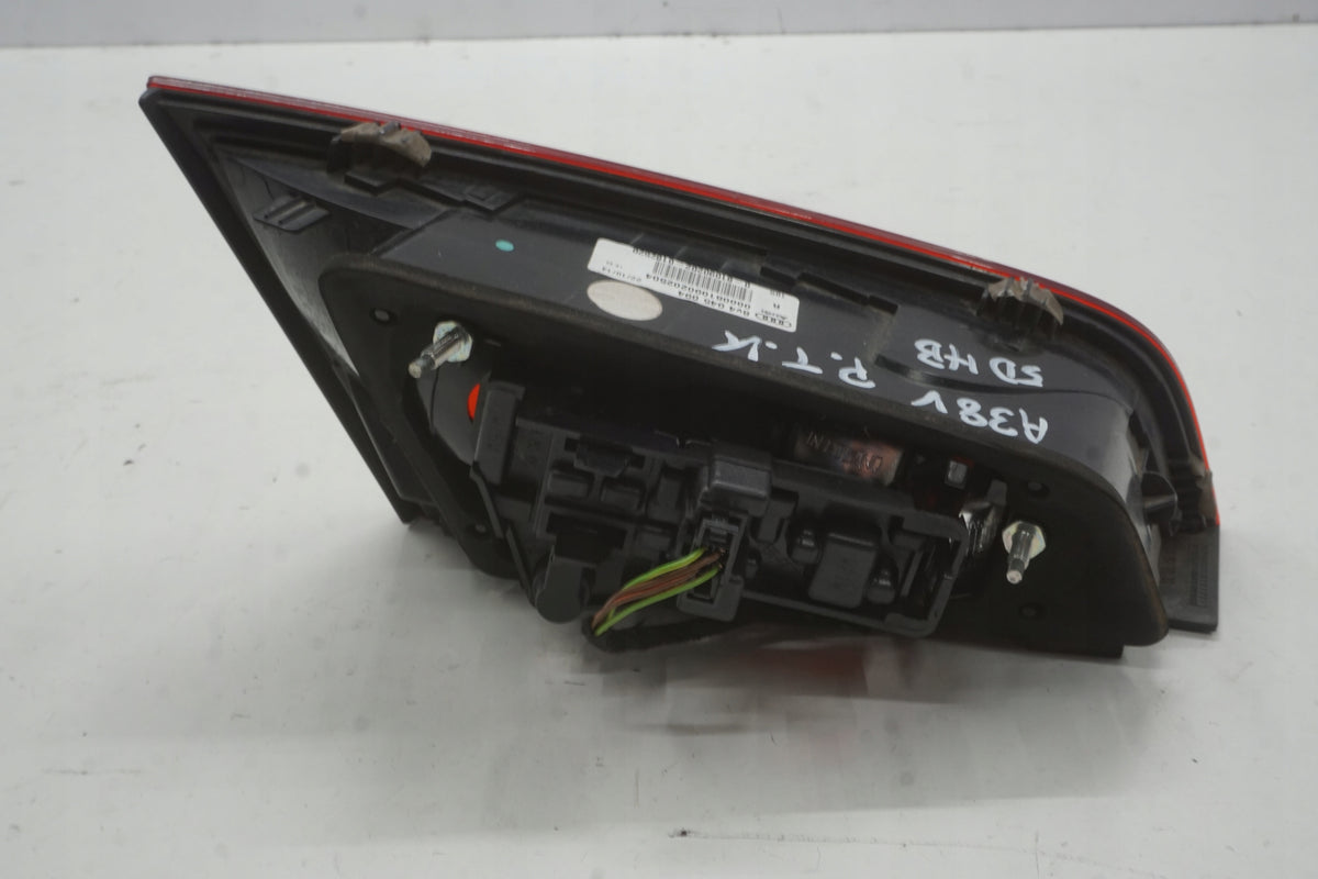 AUDI A3 8V SPORTBACK 14R LAMP RIGHT REAR IN FLAP 8V4945094