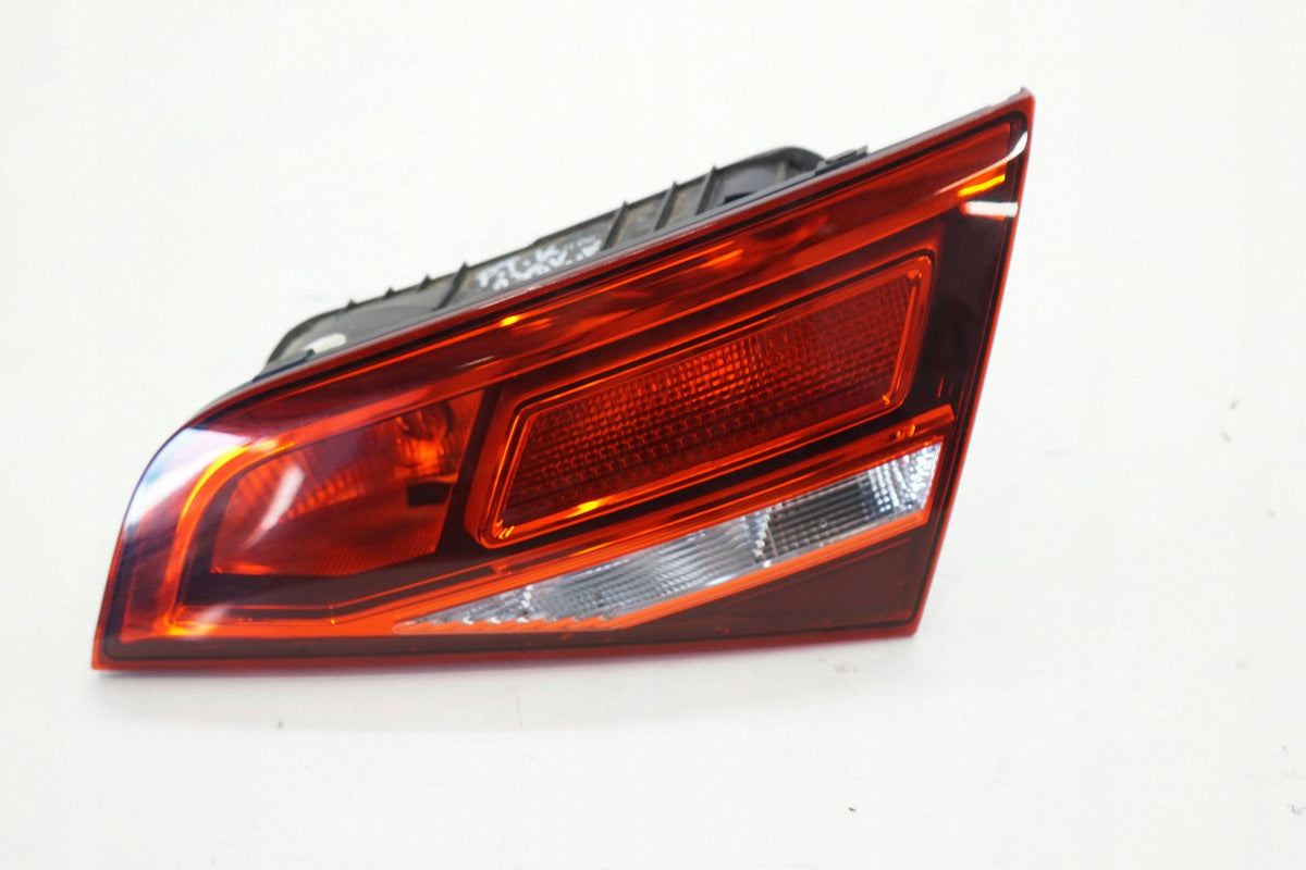 AUDI A3 8V SPORTBACK 16R FLAP LAMP RIGHT REAR 8V4945076