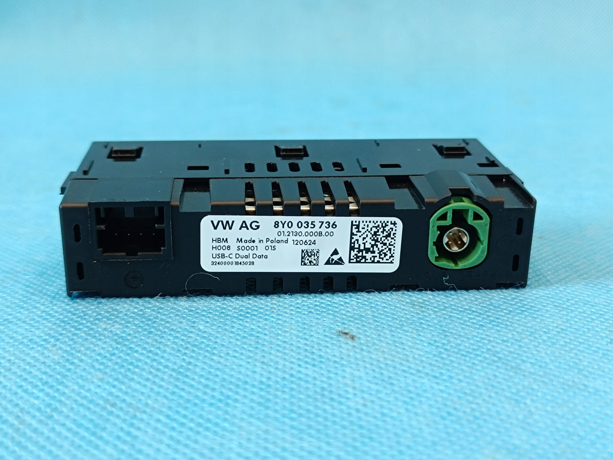 AUDI A3 8Y LIFT 1.5 TSI 2025 R USB PORT SOCKET TYPE C DUAL DATA 8Y0035736
