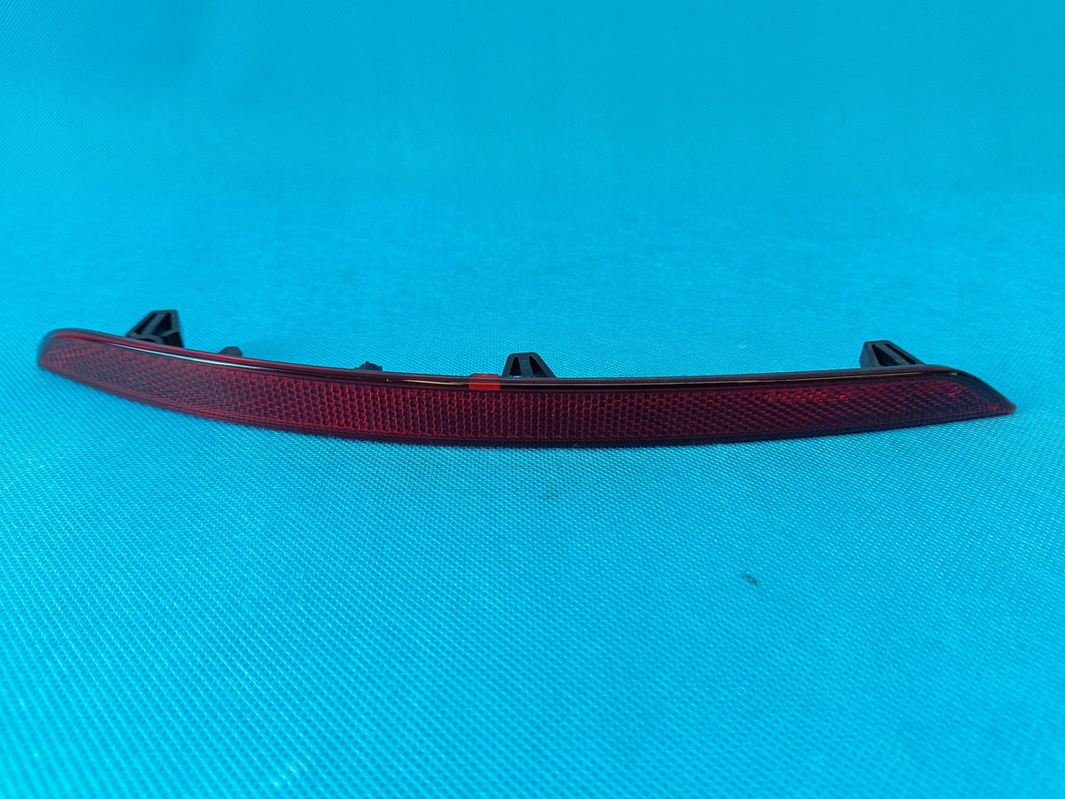 AUDI A3 8Y LIFT 1.5 TSI 85KW 2025 R BUMPER REFLECTOR LEFT REAR 8Y0945105