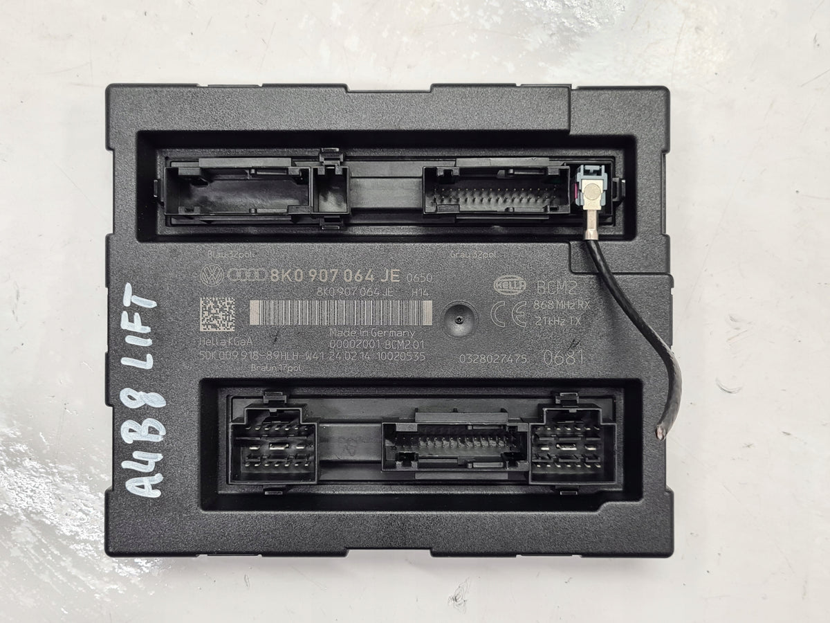 AUDI A4 B8 LIFT COMFORT MODULE BORDNETZ 8K0907064JE