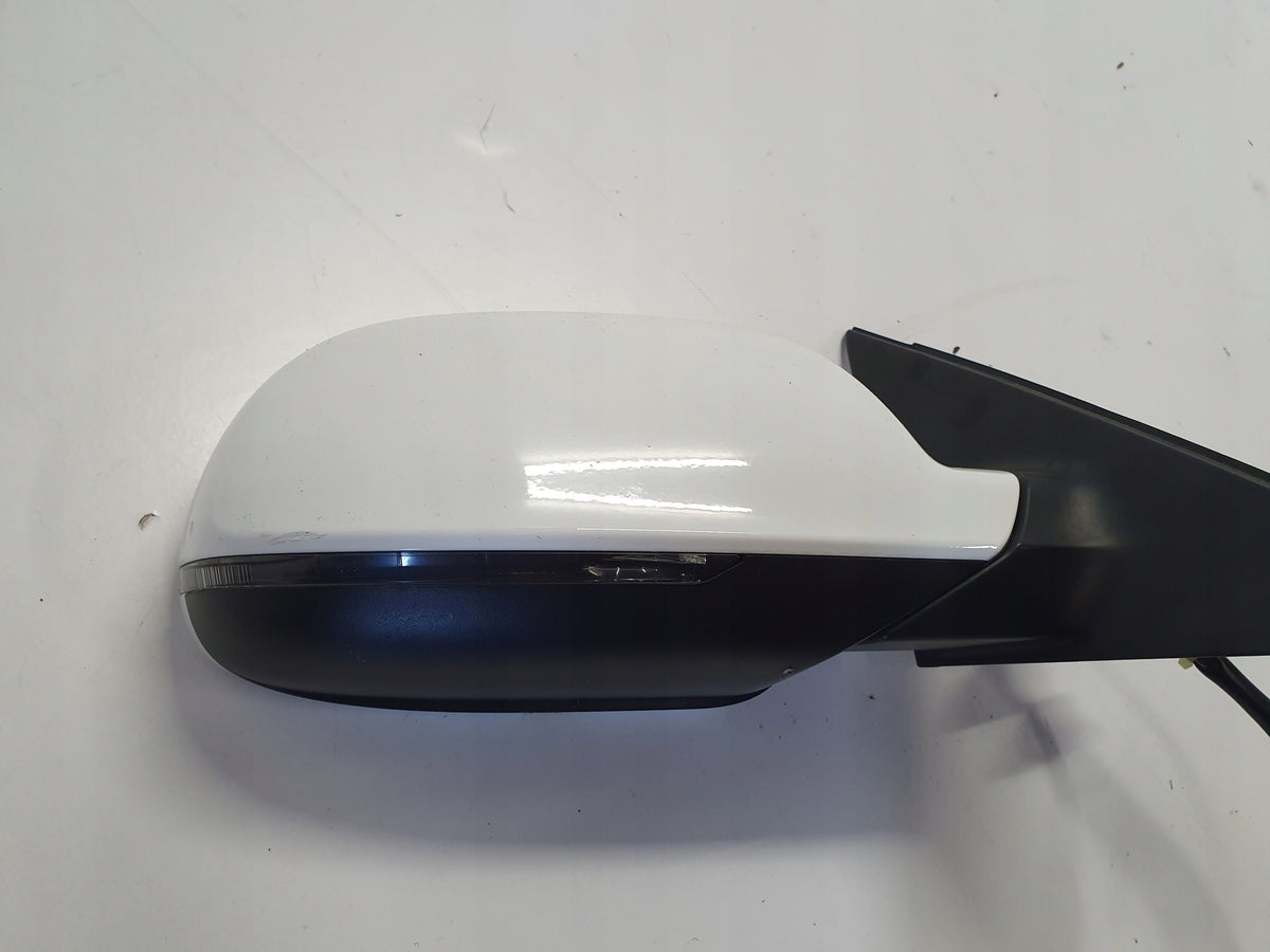AUDI A4 B8 LIFT MIRROR RIGHT 8PIN LY9C ENGLISH
