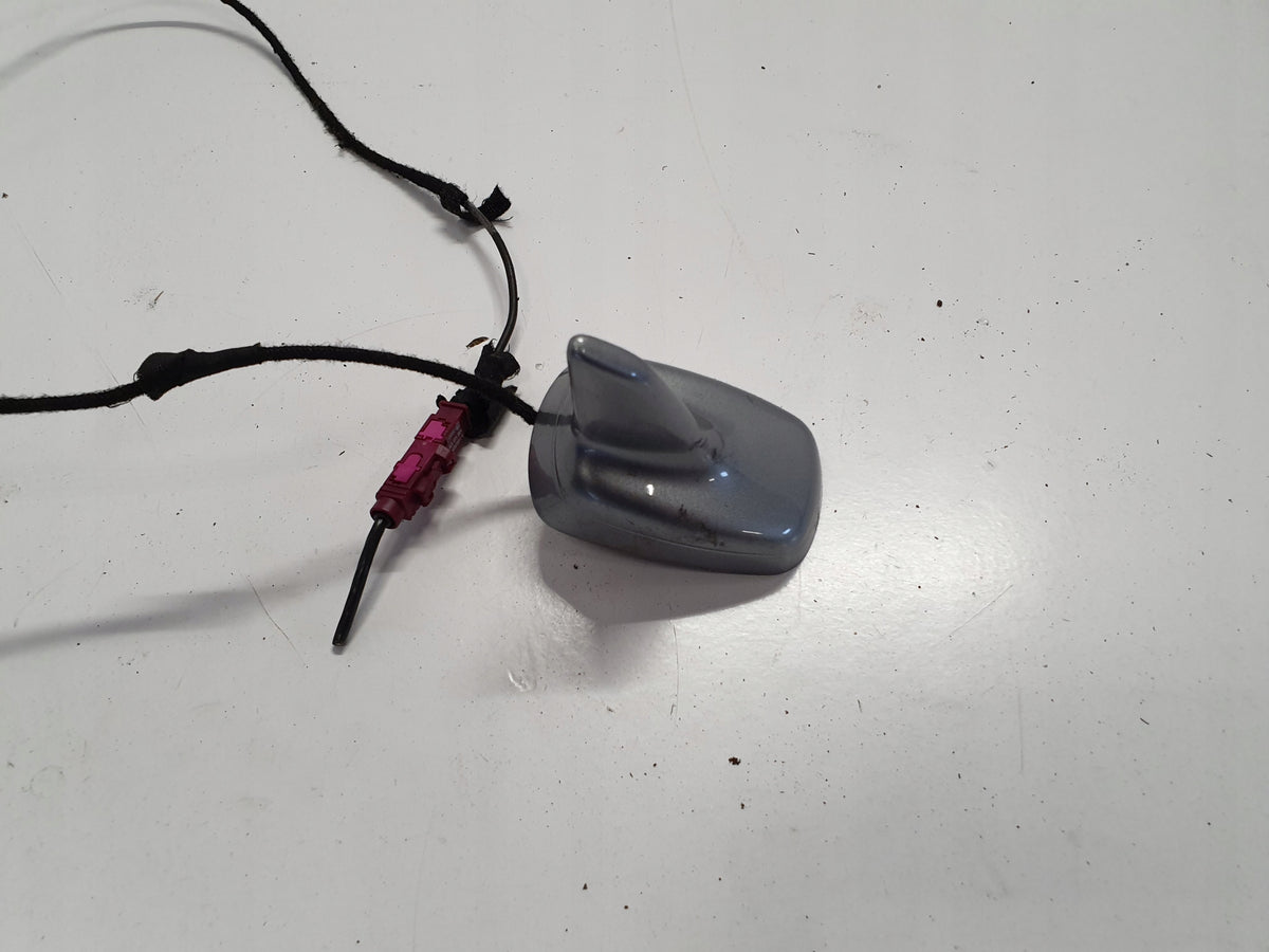AUDI A4 B8 RADIOTAGANTENNE LY7G 8K5035503D