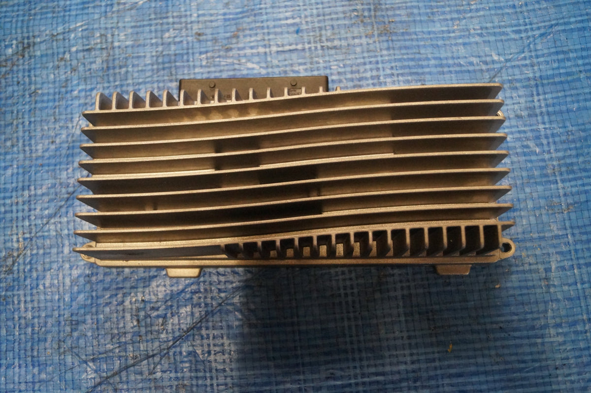 AUDI A4 B8 SPEAKER AMPLIFIER 8R0035223E