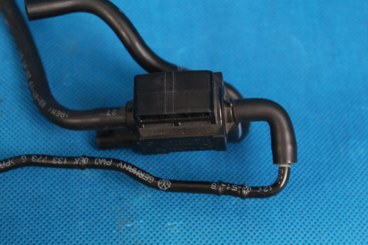 AUDI A4 B9 8W SOLENOID VALVE VACUUM HOSES 19R
