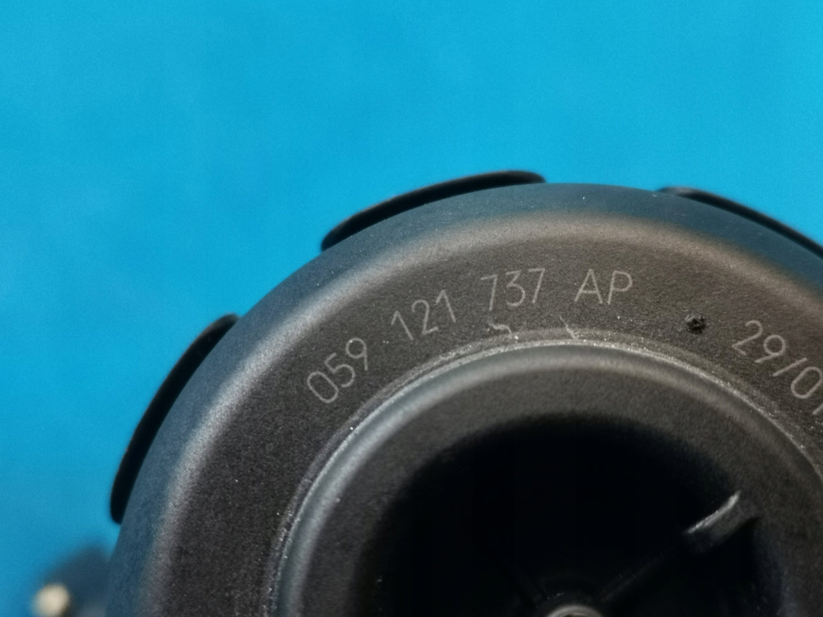 AUDI A4 B9 AVANT S-LINE 2018R CONTROL VALVE HOSE 059121737AP 059121057S