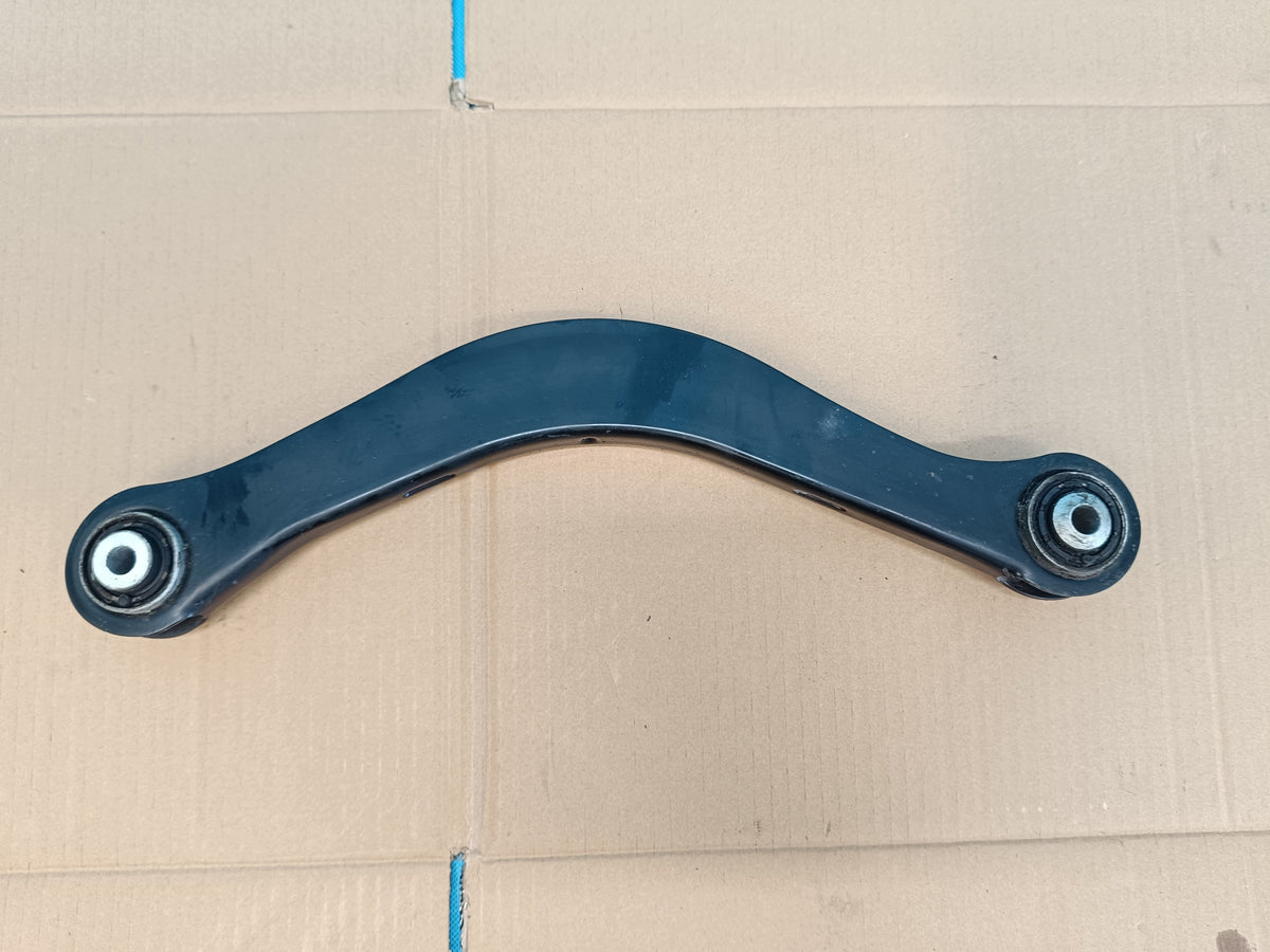 AUDI A4 B9 Sedan LIFT 2.0 TFSI 110KW 2023 R CONTROL ARM RIGHT REAR 8W0505398F