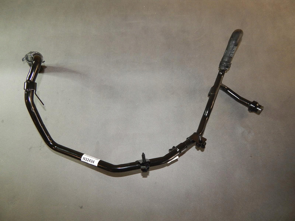 AUDI A4 B9 WATER LINE 04L122157AQ