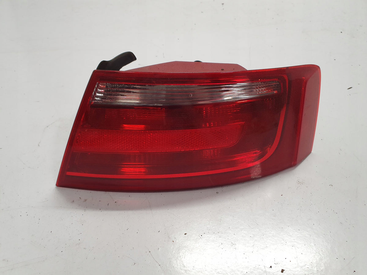 AUDI A5 8T COUPE 2010 FEU DROIT ARRIÈRE 8T0945096