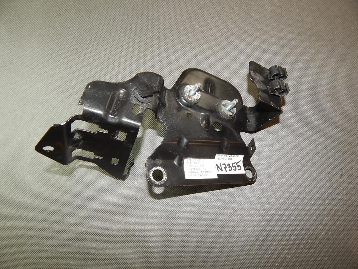 AUDI A5 8T MOUNT BRACKET
