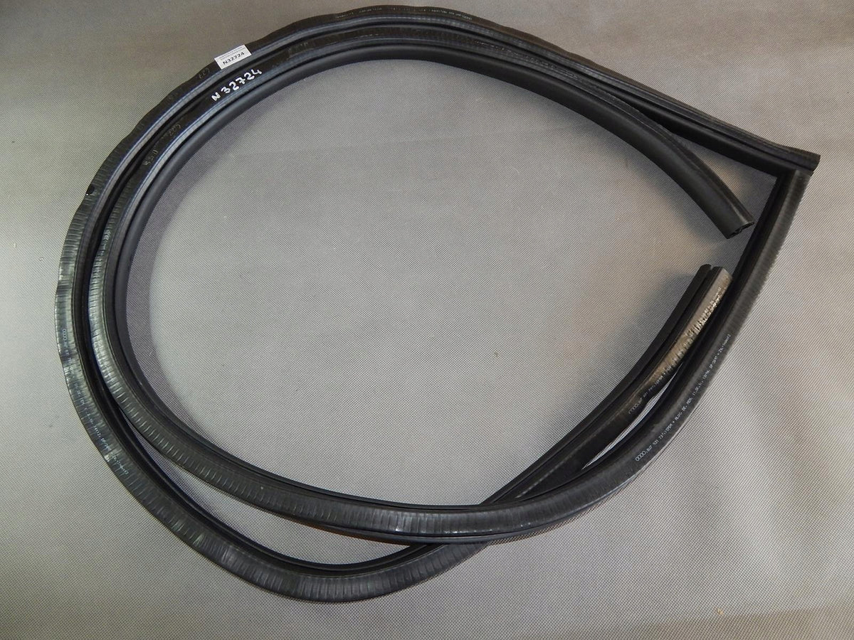 AUDI A5 F5 DOOR SEAL 8IN7831707