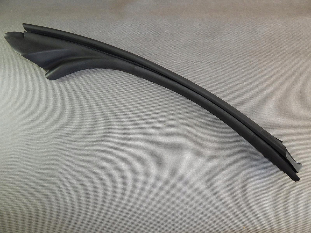 AUDI A5 F5 DOOR SEAL 8IN7831721
