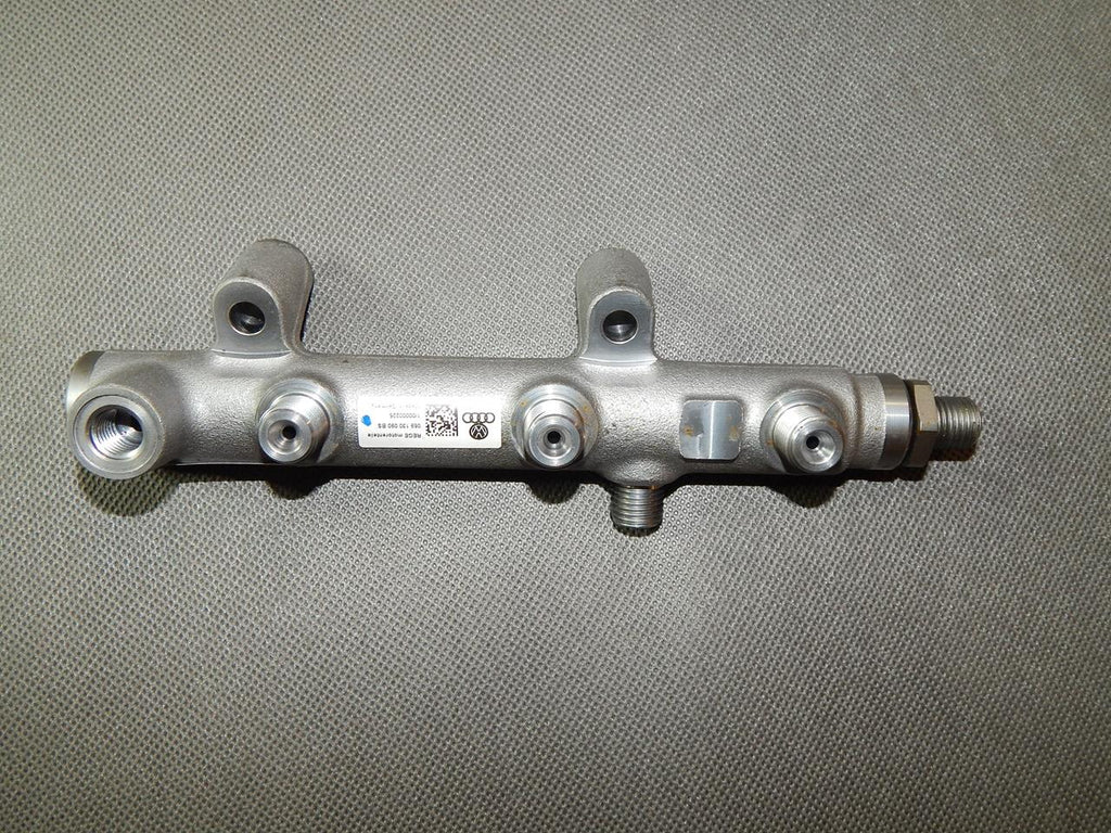 AUDI A6 C7 3.0 TDI INJECTION RAIL 059130090BS