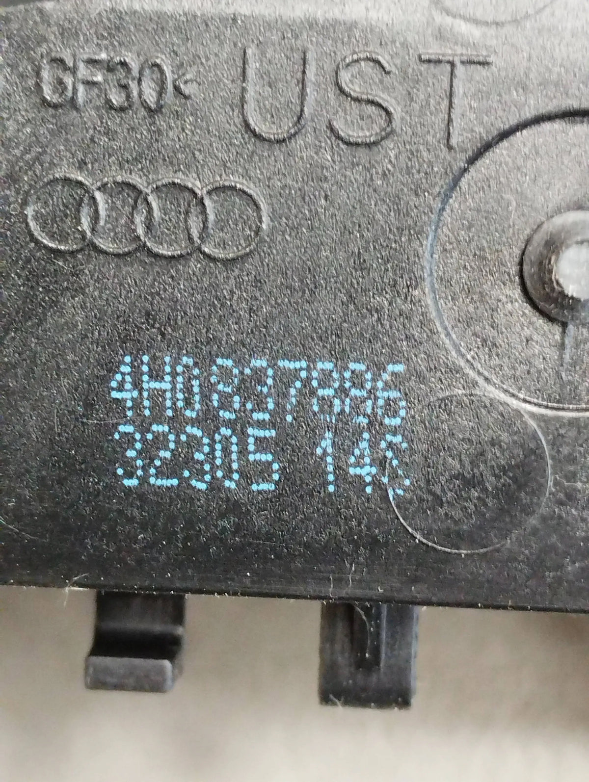 AUDI A6 C7 HANDLE RIGHT REAR LX7P KESSY