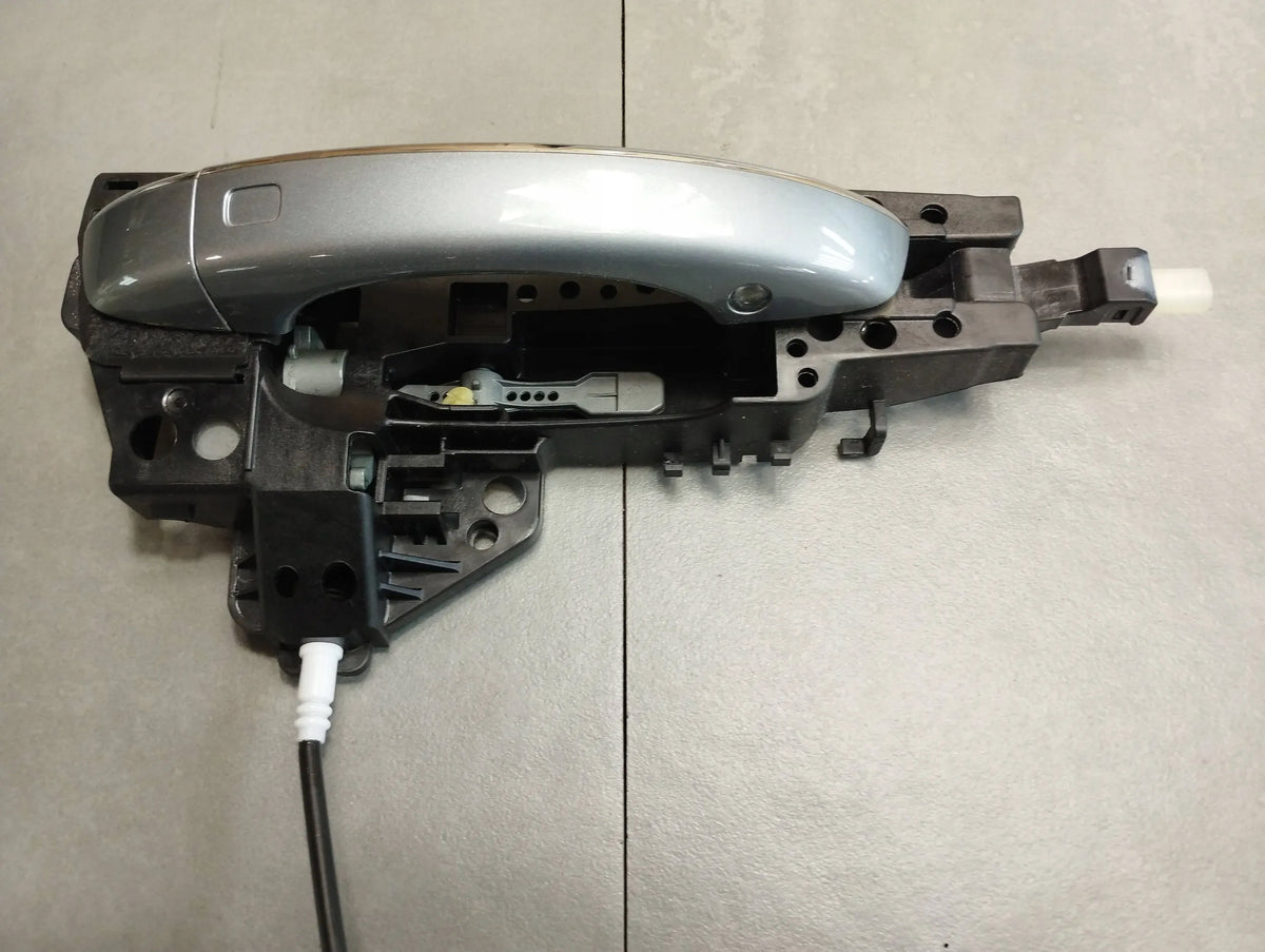 AUDI A6 C7 HANDLE RIGHT REAR LX7P KESSY