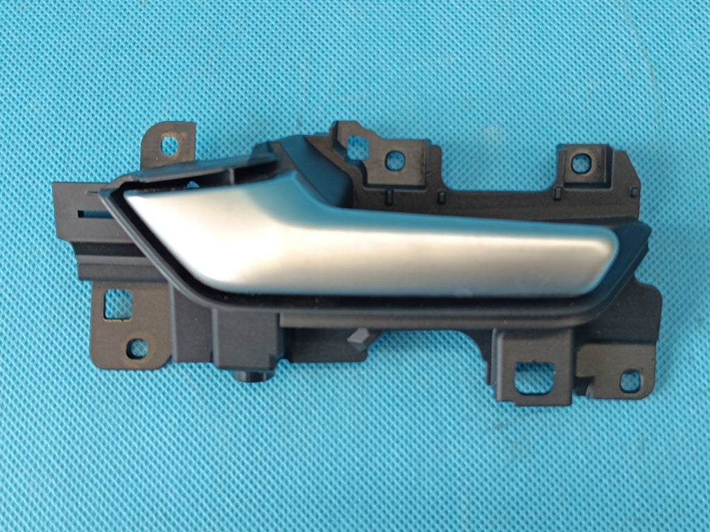 AUDI A6 C9 AVANT 2.0 TDI 2026 R INTERIOR DOOR HANDLE LEFT REAR 8B3839019F