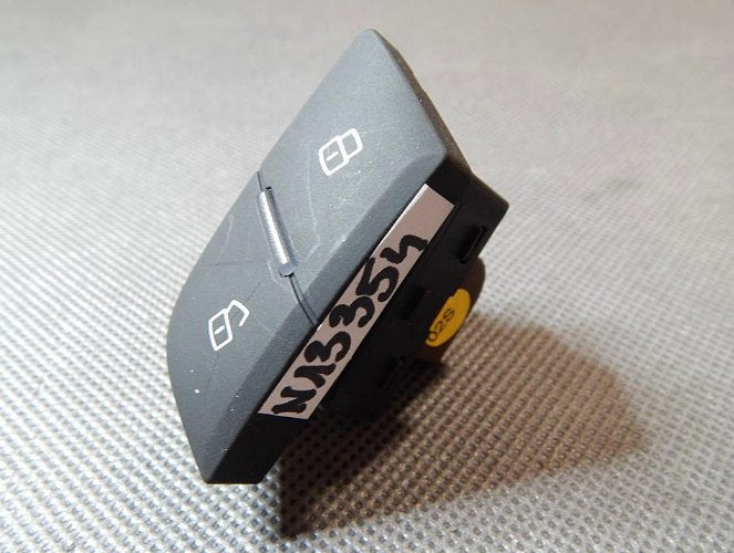 AUDI A7 4G DOOR LOCK BUTTON 4G8962108