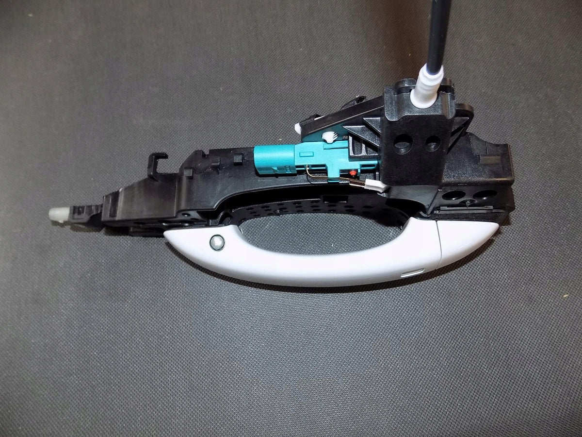 AUDI A7 4G HANDLE RIGHT FRONT KEYLESS CHROME LS9R
