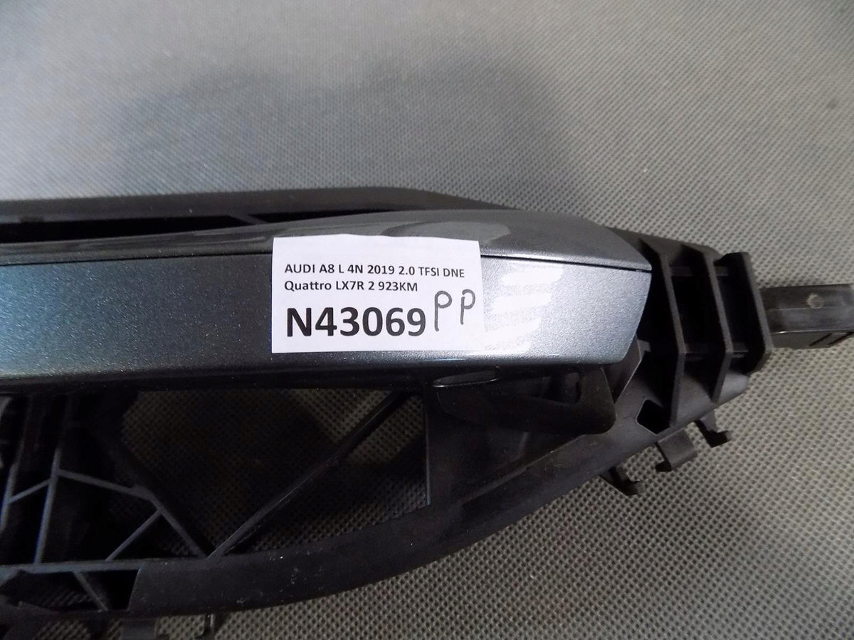 AUDI A8 4N D5 DOOR HANDLE RIGHT FRONT LX7R KESSY
