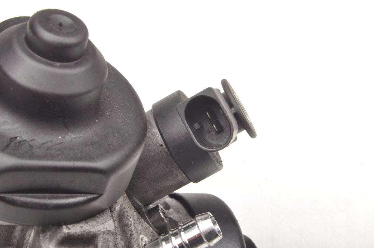 AUDI A8 D4 4.2 TDI INJECTION PUMP 0445010650