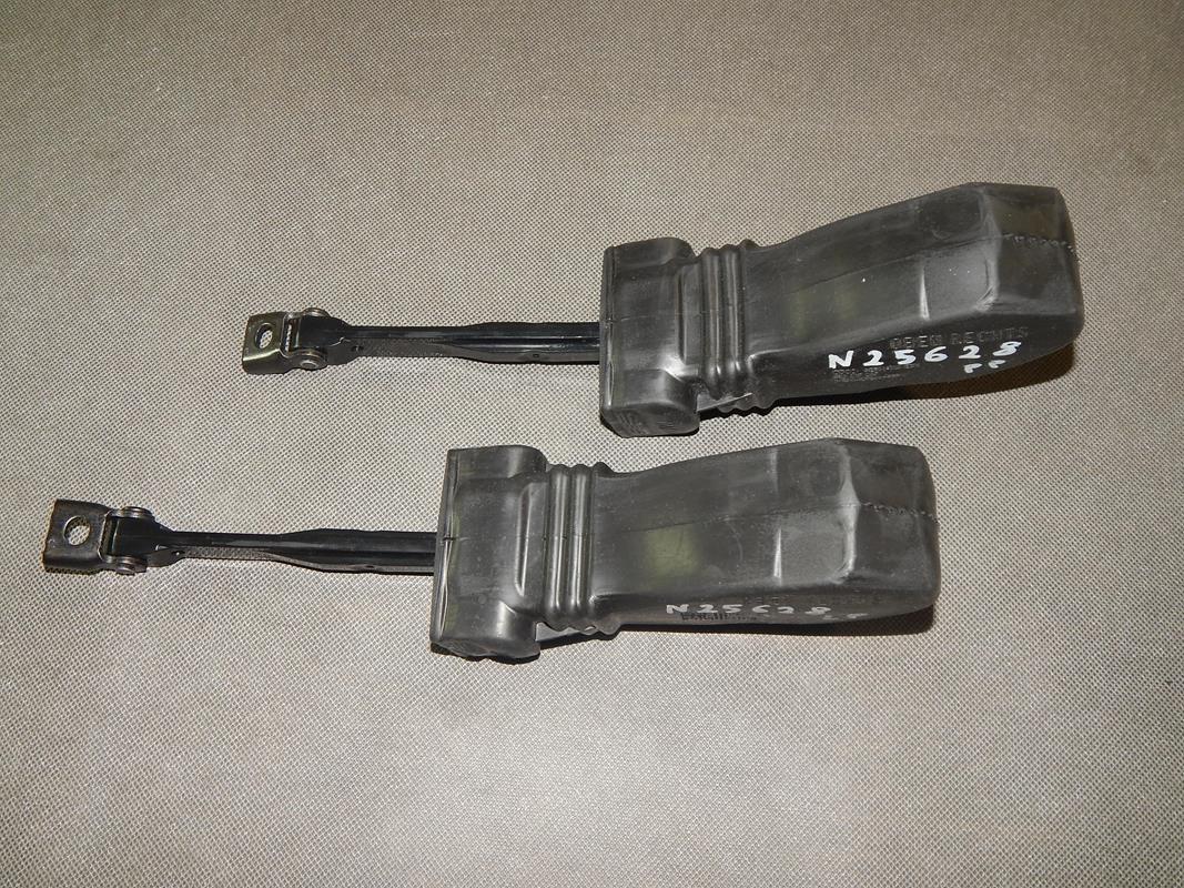 AUDI A8 D4 4H DOOR STOP FRONT 4H0837249B