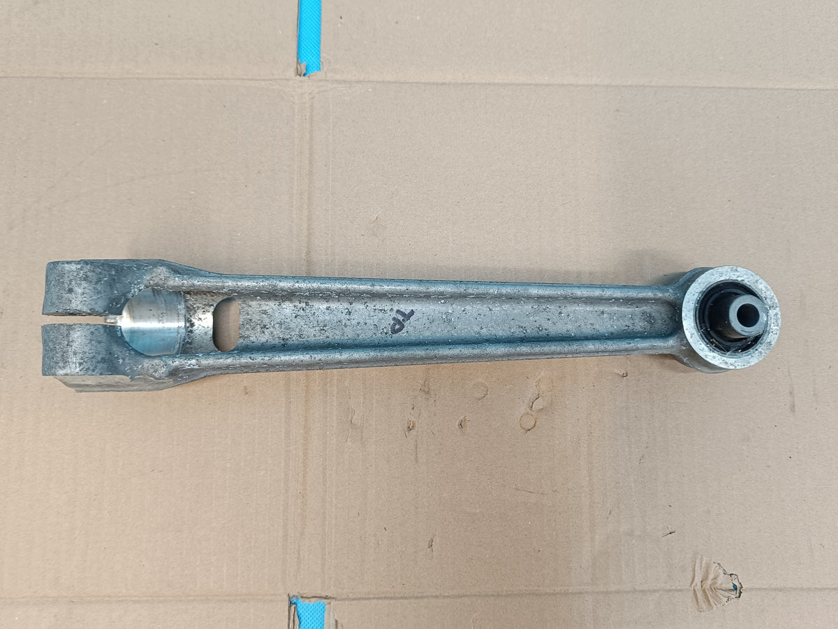 AUDI A8 D5 2017 R FORK HOLDER SHOCK ABSORBER MOUNT REAR 4N0513073B