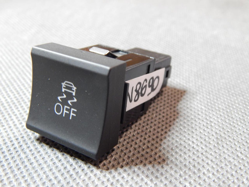 AUDI Q3 8U BUTTON ESP 8U0927134