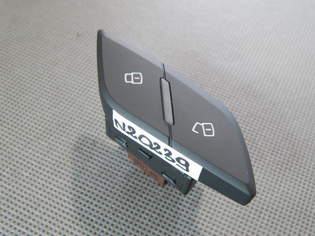 AUDI Q3 8U CENTRAL LOCK SWITCH 8U1962107