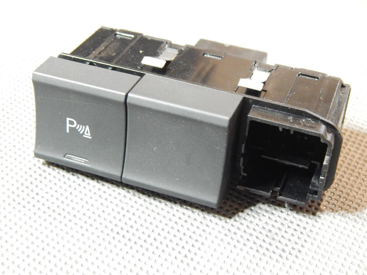 AUDI Q3 8U SWITCH PDC 8U0959674C