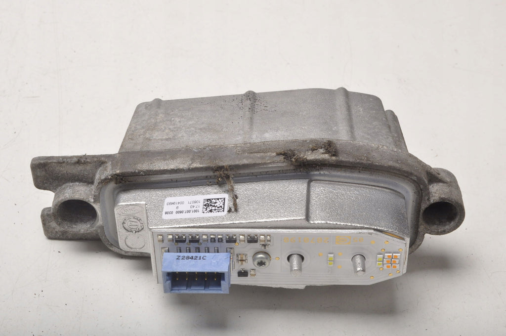 AUDI Q3 AND LED MODULE 10010070600 2018R
