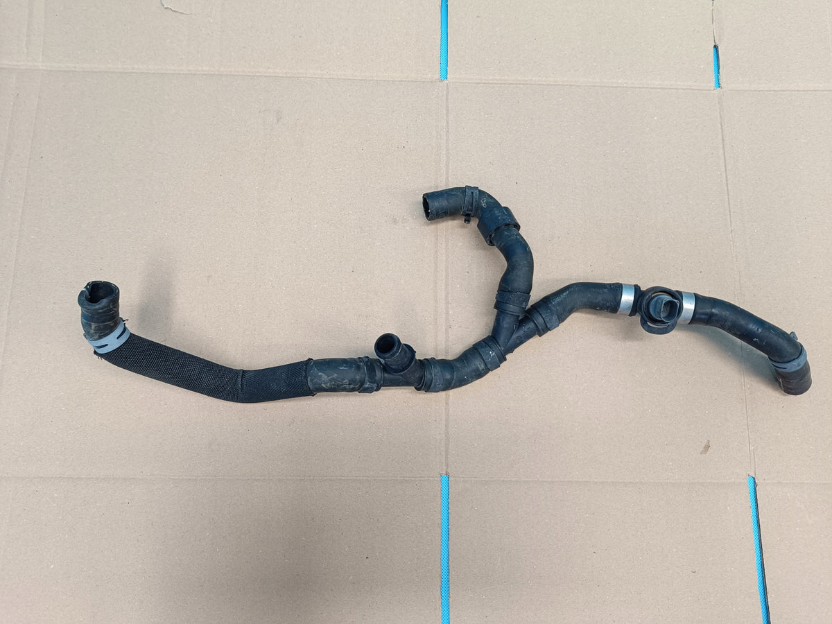 AUDI Q3 F3 SPORTBACK 1.4TFSI E 110KW 2023R WATER PIPE 5QF122096F