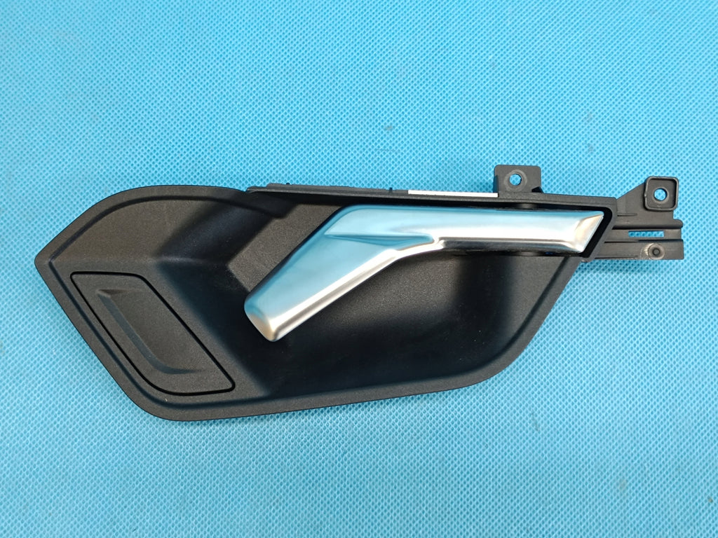 AUDI Q3 F3 SPORTBACK 2024 R INTERIOR DOOR HANDLE RIGHT FRONT 83A837020G