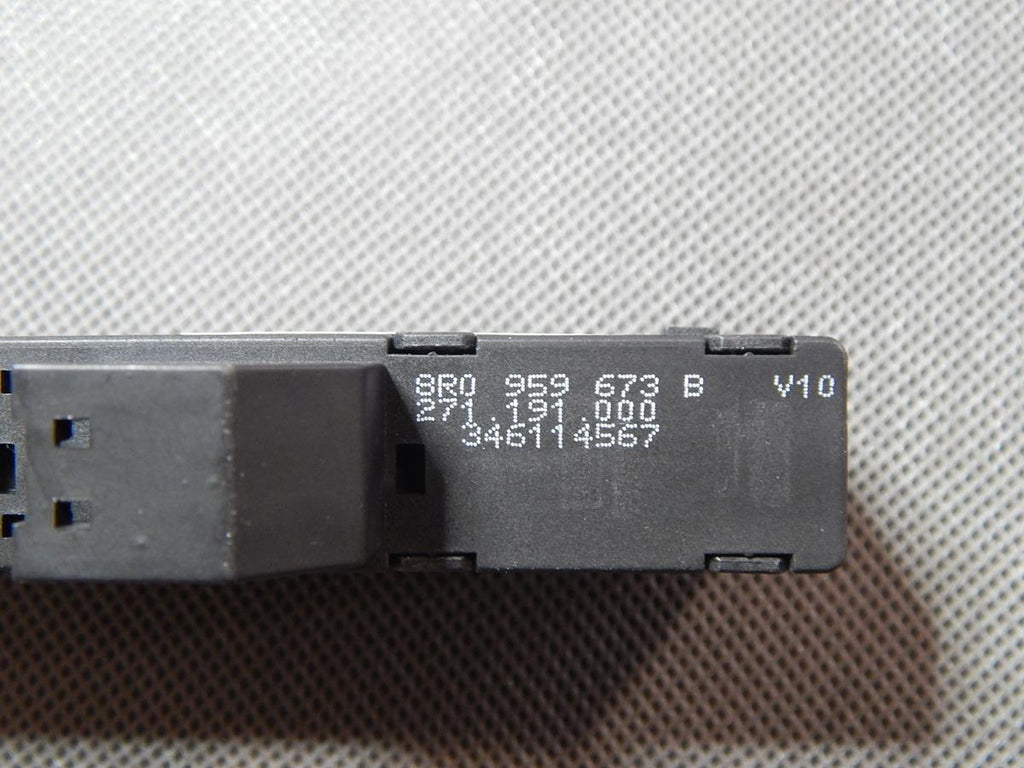 AUDI Q5 8R BUTTON PANEL 8R0959673B
