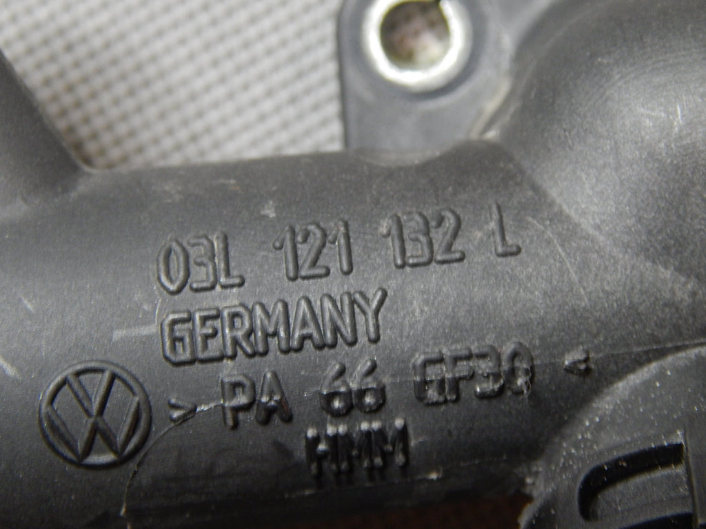 AUDI Q5 8R WATER CONNECTOR 03L121132L