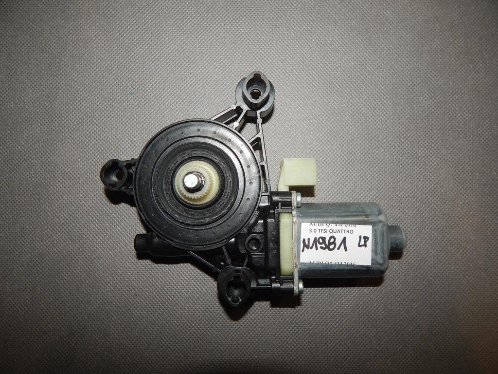 AUDI Q7 4M WINDOW MOTOR LEFT FRONT 8IN0959802