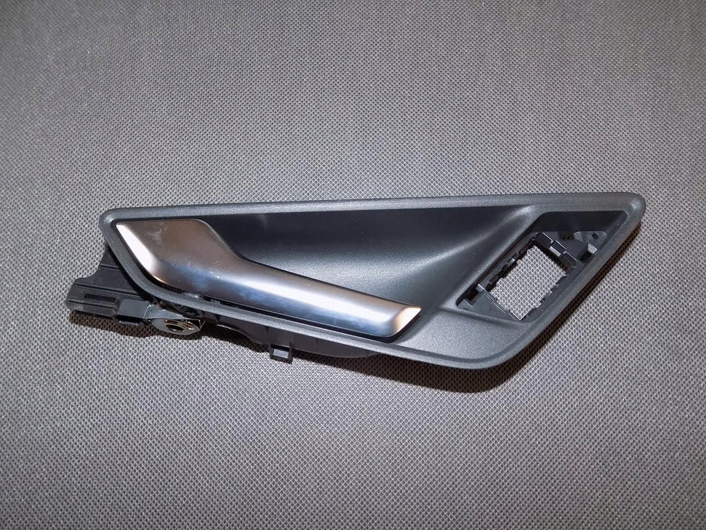 AUDI TT 8S INTERIOR DOOR HANDLE LEFT 8S0837019