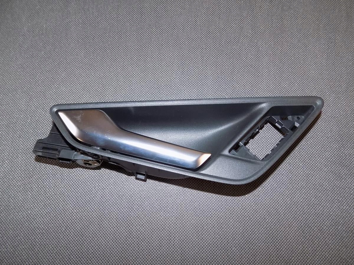 AUDI TT 8S INTERIOR DOOR HANDLE LEFT 8S0837019