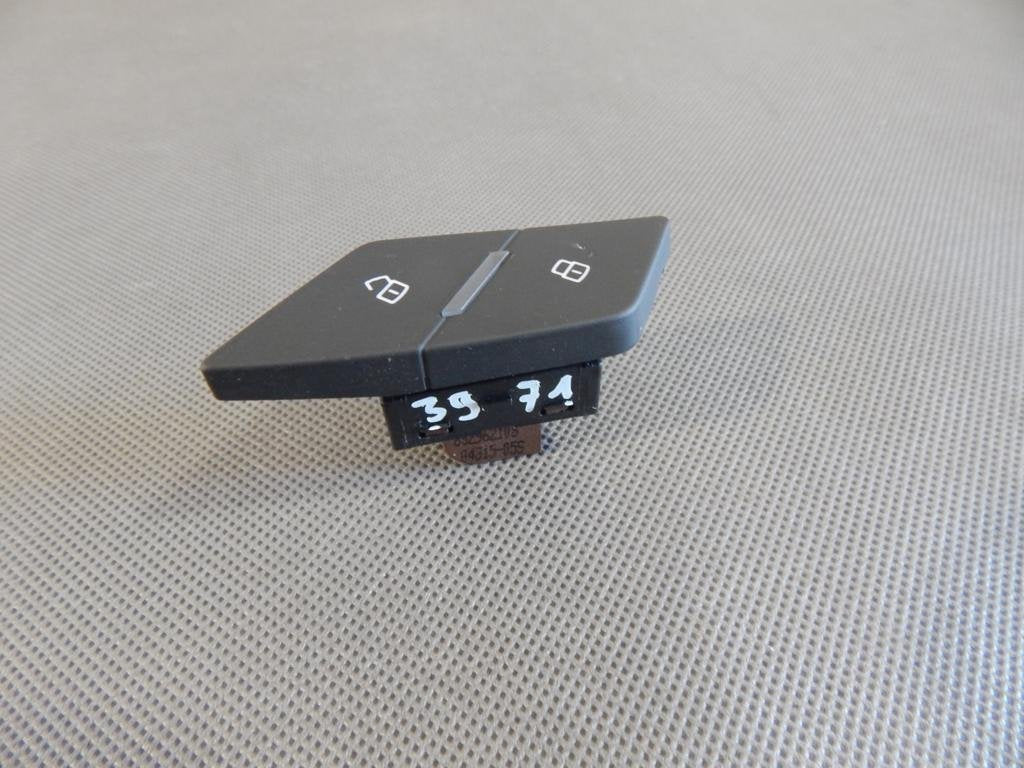 AUDI TT 8S LOCK BUTTON 8S2962108