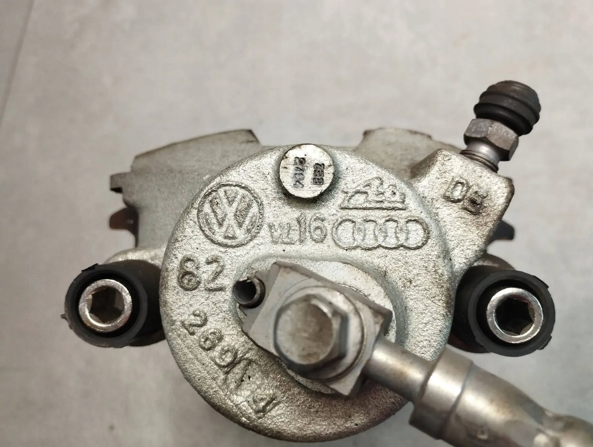 Audi A1 1.6 TDI CLAMP RIGHT FRONT