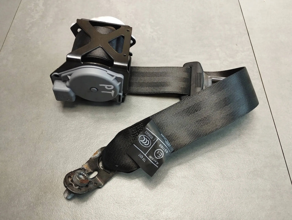 Audi A1 8X BELT RIGHT REAR 8X0857805D