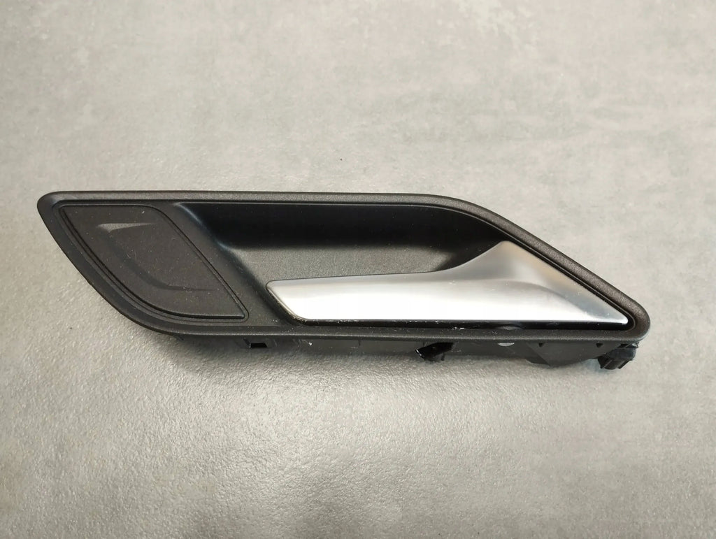 Audi A3 8V INTERIOR DOOR HANDLE RIGHT REAR 8V4839020
