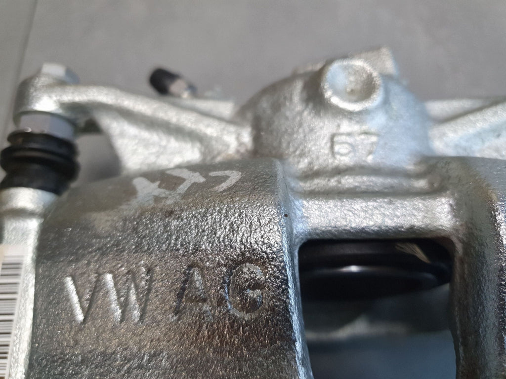 Audi A3 8Y Brake caliper right front 5WA615124