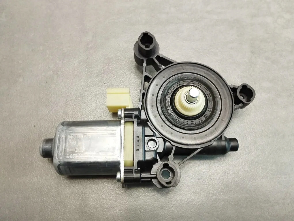 Audi A3 S3 8V WINDOW MOTOR RIGHT 5Q0959801B