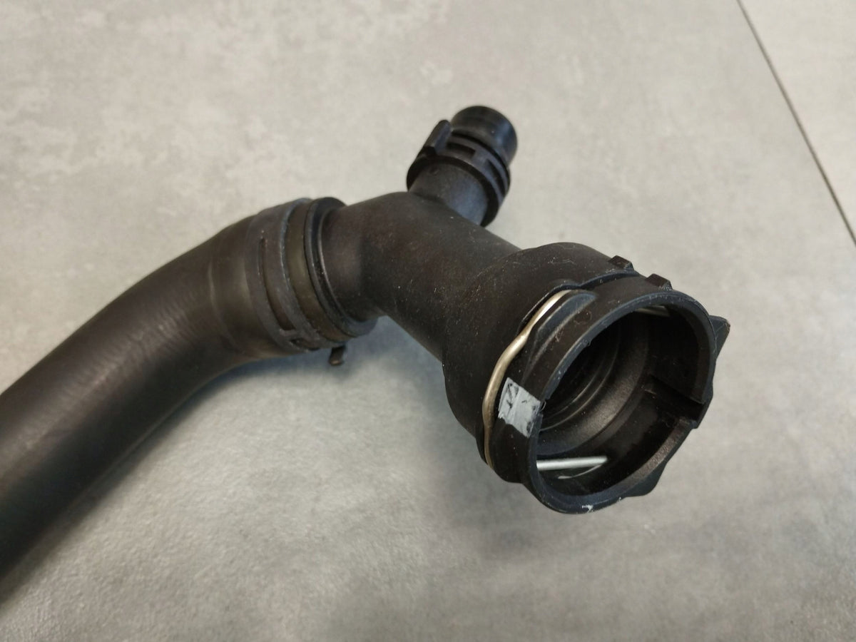 Audi A4 B9 2017 WATER CABLE 8W0122101B