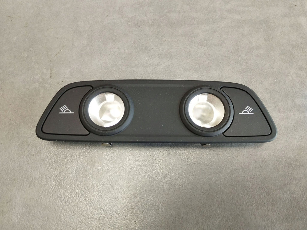 Audi A4 S4 B9 8W Rear headliner light 8W0947111